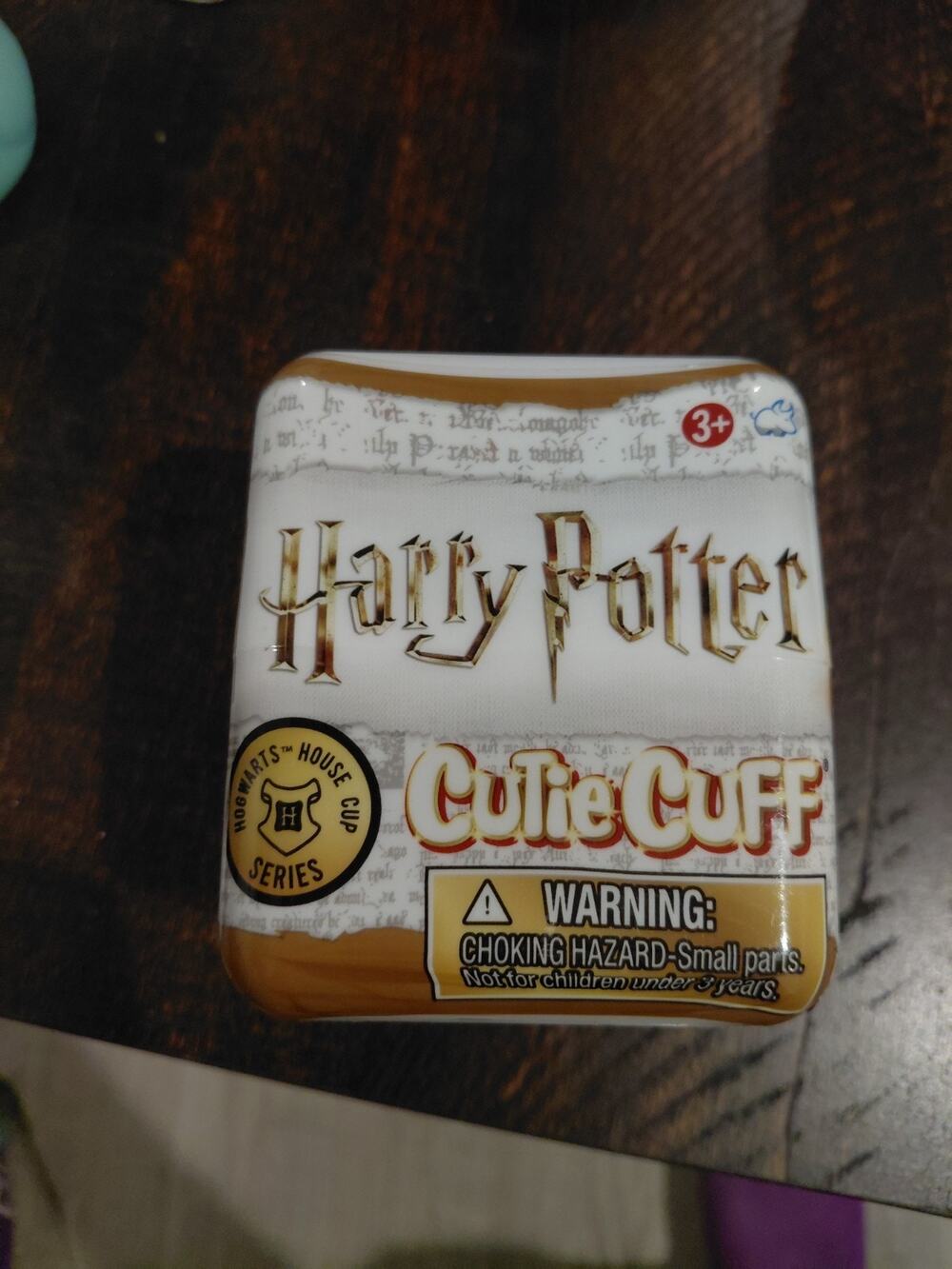 Harry Potter Surprise Cutie Cuff, 9 To Collect. Snap, Hug And Go!